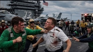 Perang Iran Bikin Stres, 7 Prajurit AS Tewas Gegara Bentrok di Kapal Induk Amerika