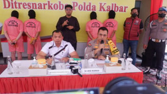 Polda Kalbar Ciduk 4 Pengedar Narkoba, Salah Satunya Wanita Cantik