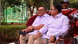Prabowo Bagikan Ratusan Becak Listrik di Depok, Legislator Jabar: Saya Terenyuh