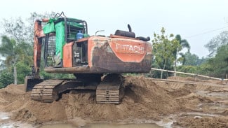 Pangkalan Pasir Koperasi Kartika Sambas Jaya Kodim 1208 Jadi Sorotan, Diduga Belum Kantongi Izin Lingkungan