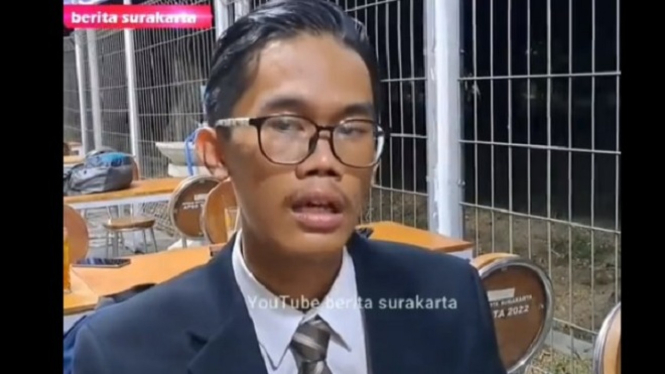 Almas Tsaqibbirru, mahasiswa UNS