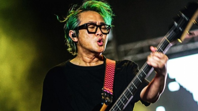 Personil band Gigi Thomas Ramdhan 'dipalak' Tirta Asasta Depok