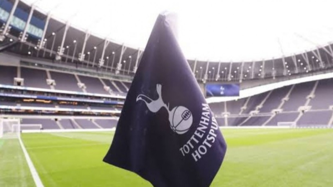 Potret ilustrasi bendera klub Tottenham Hotspur