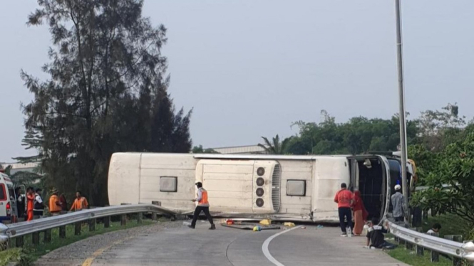 Kecelakaan Bus Handoyo di Tol Cipali