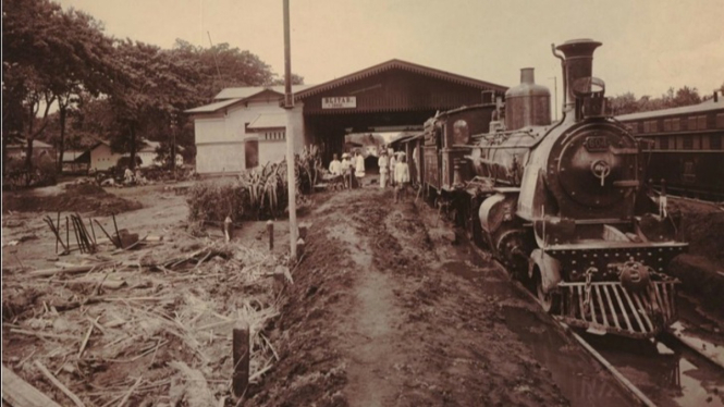 Potret kereta api tempo dulu.