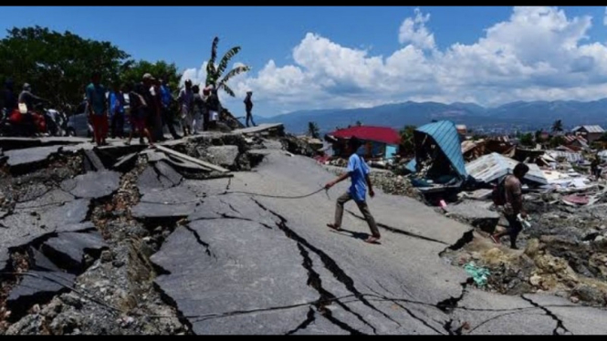 Potrer ilustrasi gempa bumi