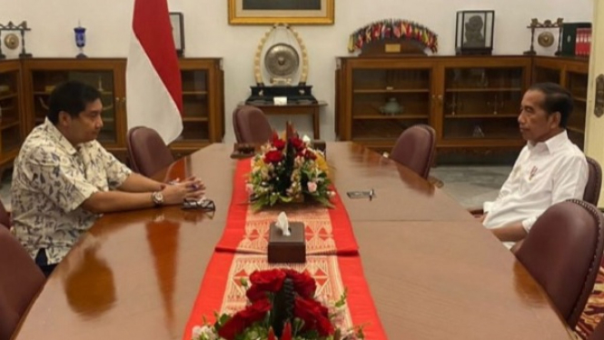 Eks PDIP Maruarar Sirait bersama Jokowi