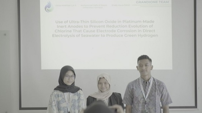 Tiga mahasiswa Fakultas Teknik UI penggagas Green Hydrogen