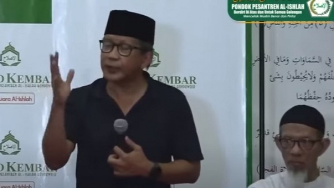 Rocky Gerung jelaskan makna surah Al Baqarah