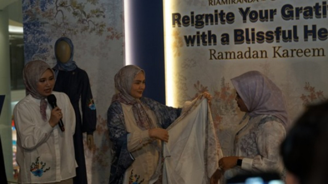 Ria Miranda dan Giordano luncurkan pakaian Muslim khas Ramadan