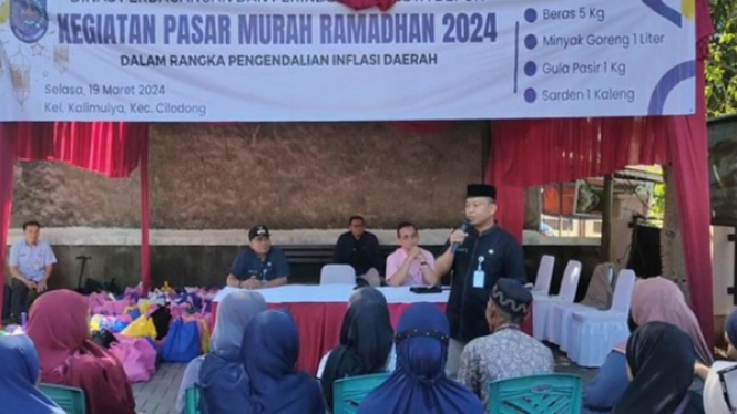 Sekda Depok, Supian Suri di lokasi Pasar Murah Ramadhan 2024