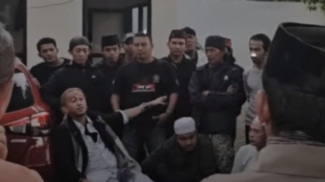 Habib Bahar di rumah terduga pelaku penipuan