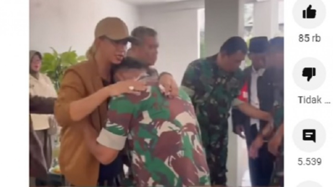 Ketika prajurit TNI minta didoakan Habib Bahar