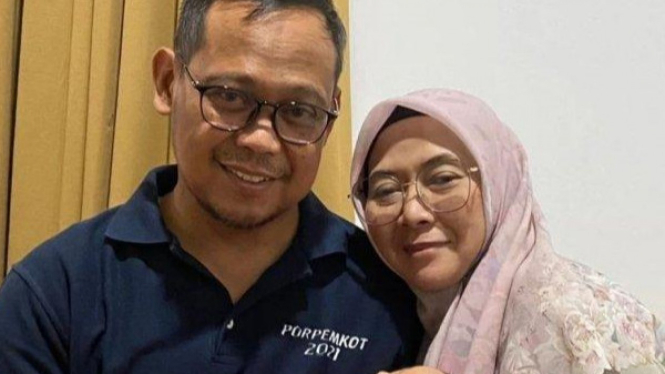 Wakil Wali Kota Depok Imam Budi Hartono dan istri, Etty Maryati Salim