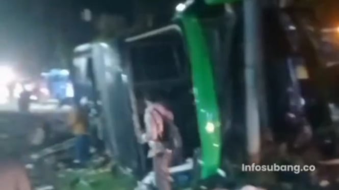 Diduga bus rombongan pelajar SMK Lingga Kencana Depok kecelakaan di Subang