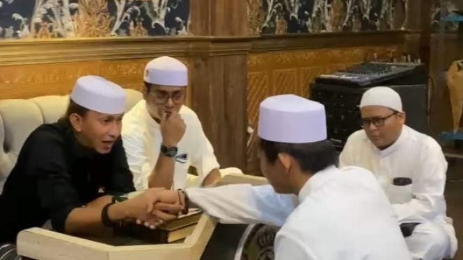 Momen Habib Bahar tuntun pemuda Cina masuk Islam