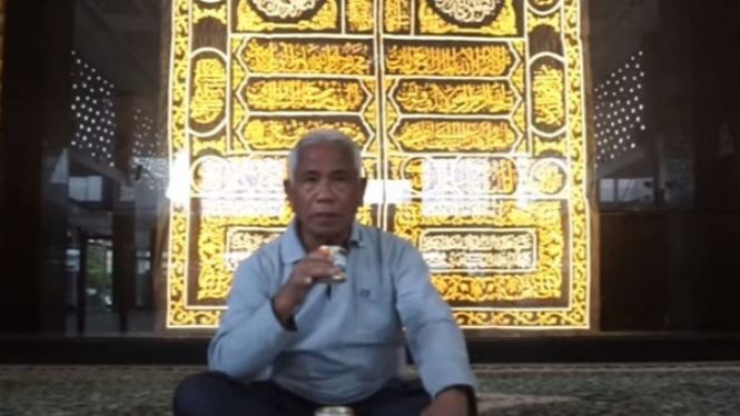 Mbah Trimo, pengusaha yang memilih jadi marbot masjid
