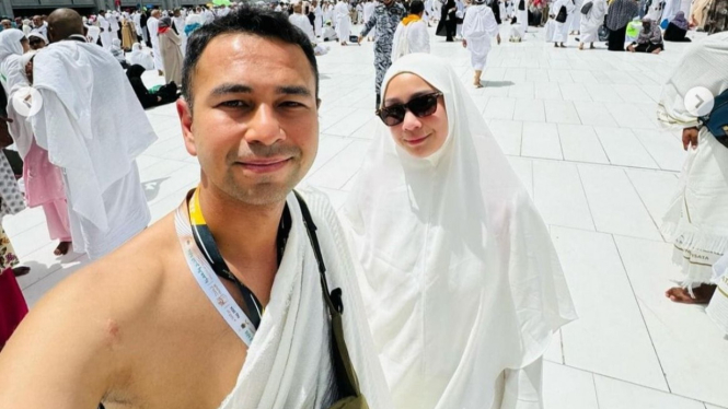 Potret Raffi Ahmad dan Nagita Slavina Menunaikan Ibadah Haji