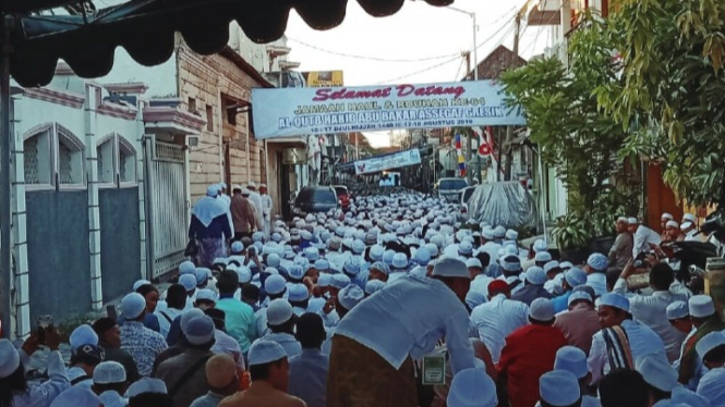 Jutaan jemaah di Haul Habib Abu Bakar Assegaf