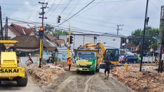 Jalan tol Ngawi-Kertosono-Kediri