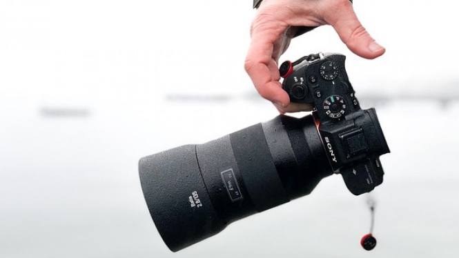 Ilustrasi Kamera DSLR
