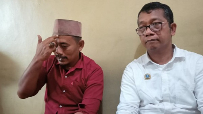 Rastono (baju merah) korban koboi pengadilan di Depok