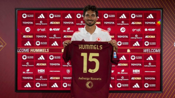 Mats Hummels resmi bergabung AS Roma