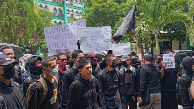 Mahasiswa IAIN Pontianak Demo Protes Fasilitas Ma'had