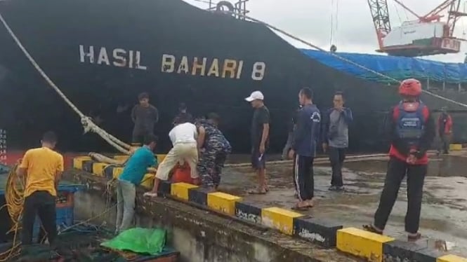 Fery Ditemukan Tidak Bernyawa Setelah Terkena Crane KM Hasil Bahari