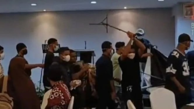 Potret video aksi pembubaran acara di Kemang