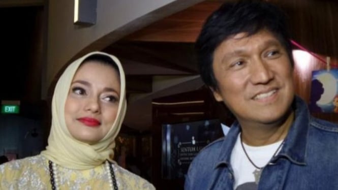 Potret Almarhumah Marissa Haque bersa sang Suami