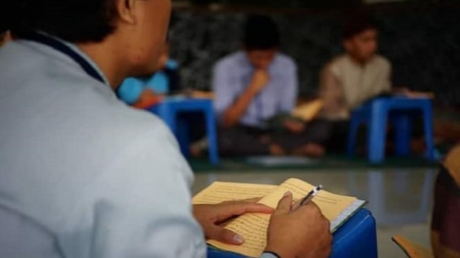 Ilustrasi Supian Suri soal anak Depok baca Al Quran