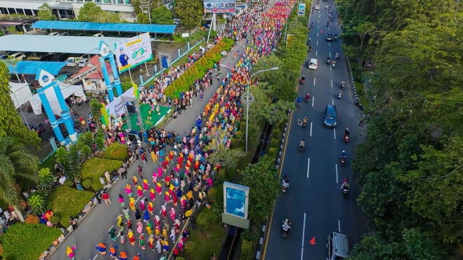 Tari Jepin massal meriahkan HUT Kota Pontianak ke-253