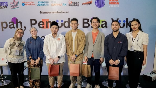 Suswono bersama pemuda pemudi Jakarta