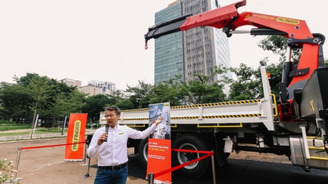 Sanggar Sarana Baja Pamerkan Mounted Crane PK 53002 SH