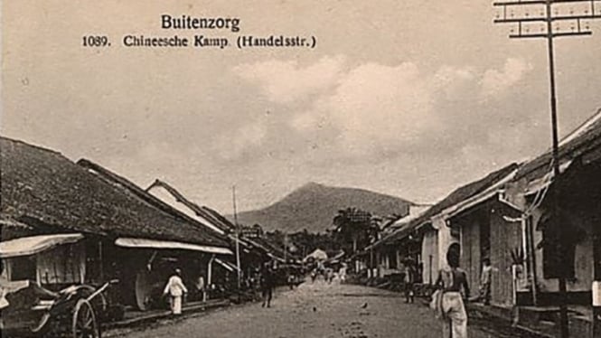 Jalan Surya Kencana, Bogor, pada masa pemerintahan Hindia-Belanda.