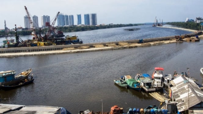 Pembangunan tanggul laut di Pantai Jakarta