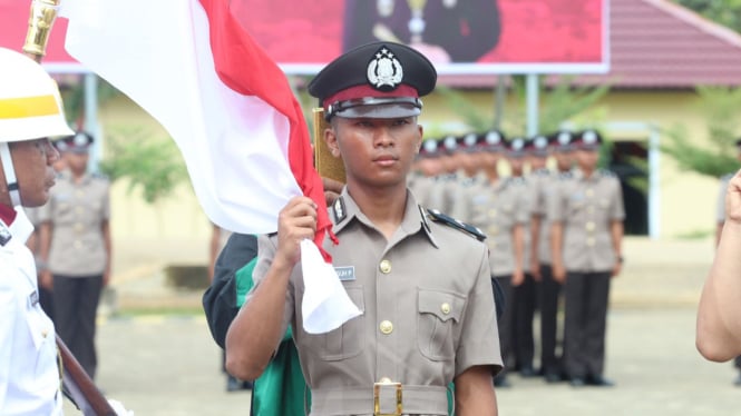 Kapolda Kalbar Jenderal Pol Pipit Rismanto melantik Bintara Remaja