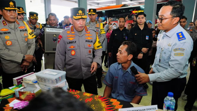 Kapolri Jenderal Pol Listyo Sigit Prabowo  cek terminal Tirtonadi