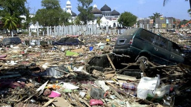 Foto tsunami Aceh 2004.