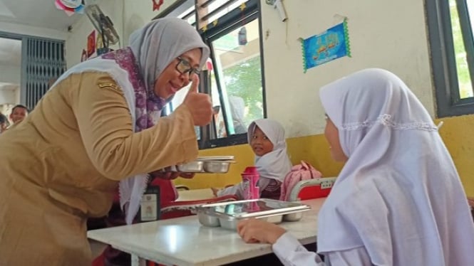 Para siswa antusias sambut program makanan bergizi gratis di Depok