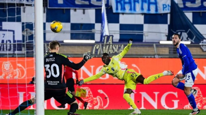 Kolo Muani cetak gol kemenangan untuk Juventus atas Como 2-1.