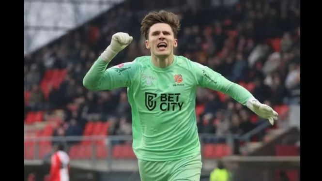 Kayne van Oevelen: Kiper keturunan Surabaya