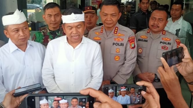 Gubernur Jabar, Dedi Mulyadi soal pembakaran mobil polisi di Depok