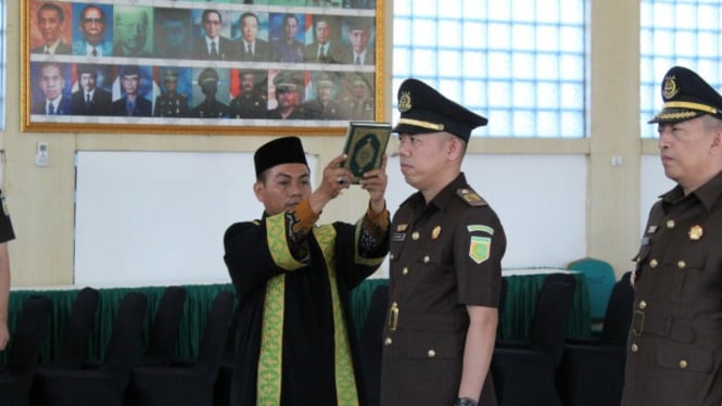 Jaksa Alfa Dera resmi jabat Kasi Intel Kejari Lamteng