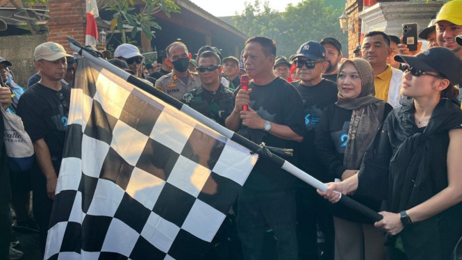Ayu Ting Ting lepas jalan sehat ribuan warga Depok