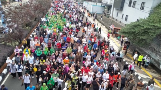 Warga serbu CFD Jalan Margonda Depok