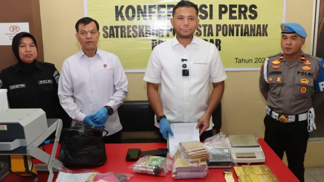 Polresta Pontianak Amankan 47 Batang Emas Batangan Diduga Ilegal