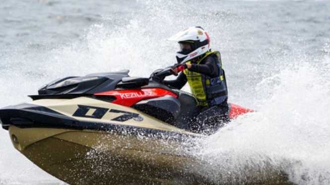 Ellena Carissa calon atlet jet ski Indonesia