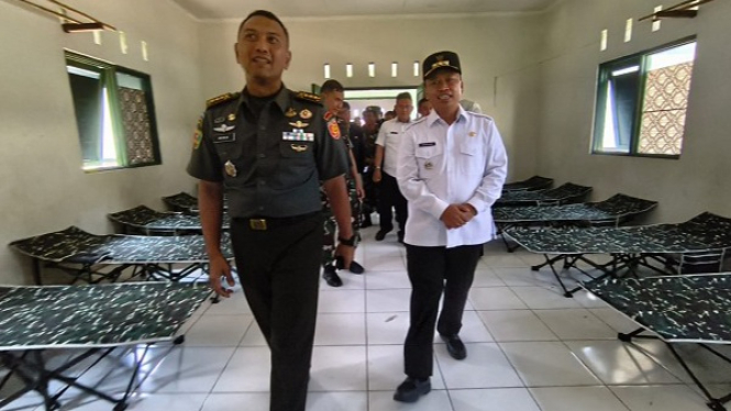 Wali Kota Depok, Supian tinjau barak pelajar di Kostrad Cilodong